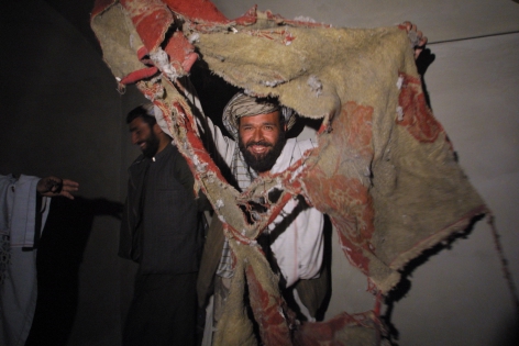    bunker du chef taliban omar pres de son palais de kandahar. 