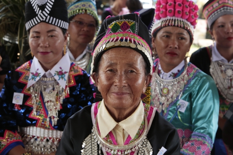  The Hmong are a Southeast Asia people from the mountains that have been persecuted for 40 years by Laos and Vietnam.
It was the Indochina and Vietnam war that broken their isolation. After having fought for their freedom with the French in 1950 and American army in 1970 many Hmongs are today refugees in Guyana and in the United States.Portraits of these refugees in Guyana during the new year with traditional dress.

Les Hmongs sont un peuple des montagnes d'Asie du Sud-Est pers?cut? depuis 40 ans par le Laos et le Vietnam.
Ce sont les guerres d'Indochine et du Vietnam qui ont bris?es leur isolement.
Apr?s avoir combattu pour leur libert? avec l'arm?e Francaise en 1950 et l'Arm?e  Am?ricaine en 1970, de nombreux Hmongs se sont r?fugi?s en Guyane et aux USA.
Portraits de ces r?fugi?s en Guyane durant le nouvel an Hmong. 
Photos de Patrick Aventurier/Hemis.fr 