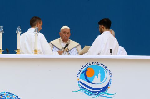  Pope Francis celebrating mass at the Velodrome stadium, in the southern port city of Marseille, France on September 23, 2023. Pope Francis heads to Marseille for a two-day visit focused on the Mediterranean and migration.  Photo by Patrick Aventurier/Abacapress.