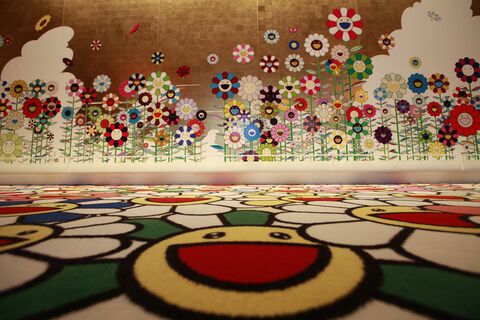  VERSAILLES-FRANCE-9september2010 : The japaneseTakashi Murakami exhibition at the chateau de Versailles.The first major retrospective in France , in 15 rooms of the chateau and in the garden,Murakami present 22 major works, of which 11 have been created exclusively for this exhibition(Photo by Patrick Aventurier/Getty Images)  Kawai-Vacances Summer Vacation in the Kingdom of the Golden